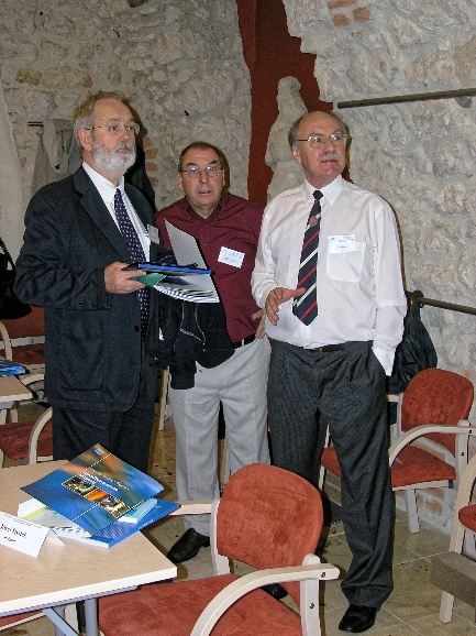 Colin Carlile, Albert Wright, Alan Hewat